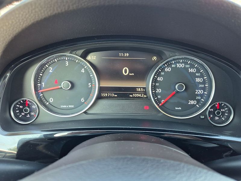 Volkswagen Touareg 3.0TDi 150kW 4x4 tažné - fotka 14 z 32