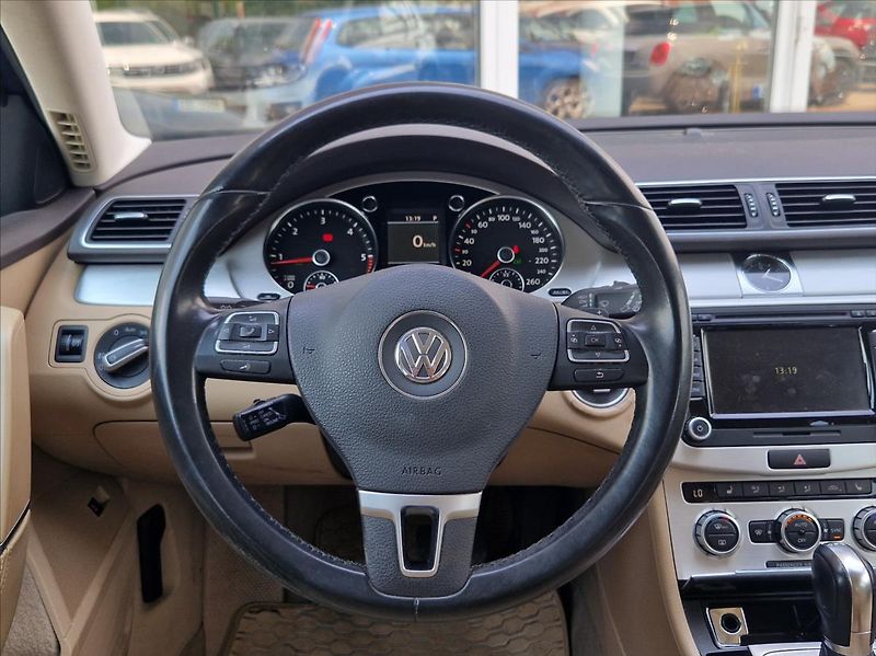 Volkswagen Passat 2,0 TDi 4MOTION KŮŽE KAMERA - fotka 20 z 37
