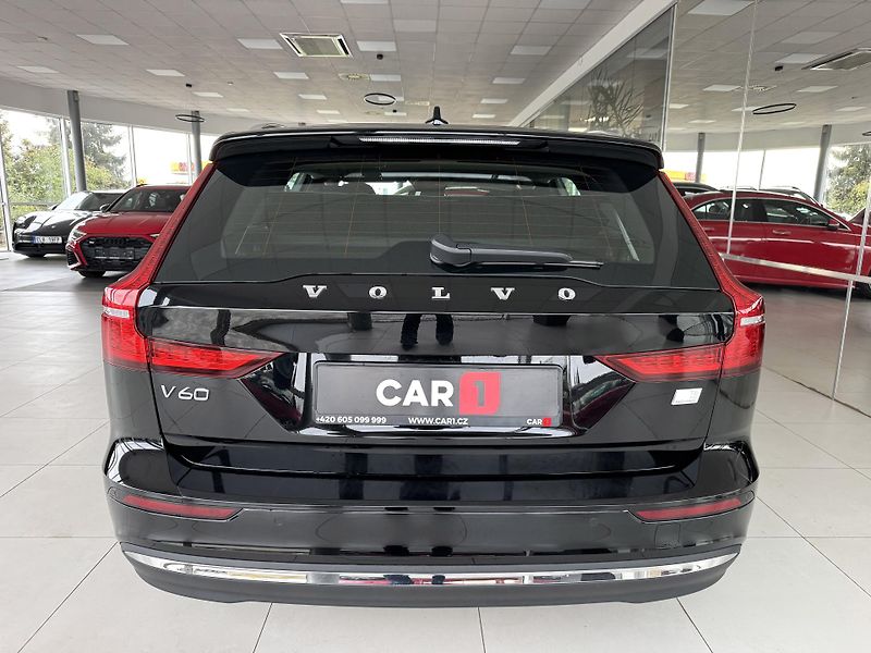 Volvo V60 T6 AWD*Recharge*KeyLess*Tažné - fotka 6 z 39