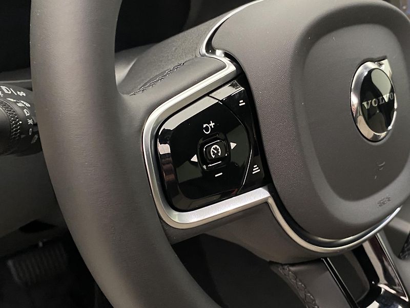 Volvo XC60 (2026) B5 AWD AUT DARK PLUS  - fotka 24 z 67