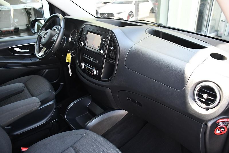 Mercedes-Benz Vito 250D 4MATIC 8MÍST TAŽNÉ NAVI - fotka 20 z 39