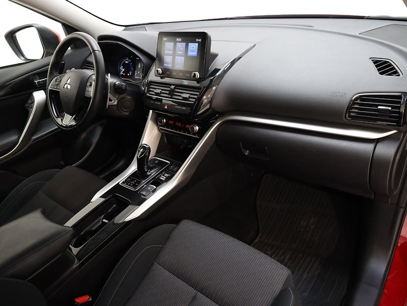 Mitsubishi Eclipse Cross (2022) 2.4i PHEV,4x4, nové ČR 1.maj. - fotka 19 z 30