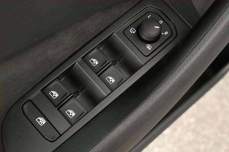 Škoda Scala (2025) 1.0 TSI, DRIVE, AUTOMAT - fotka 19 z 20