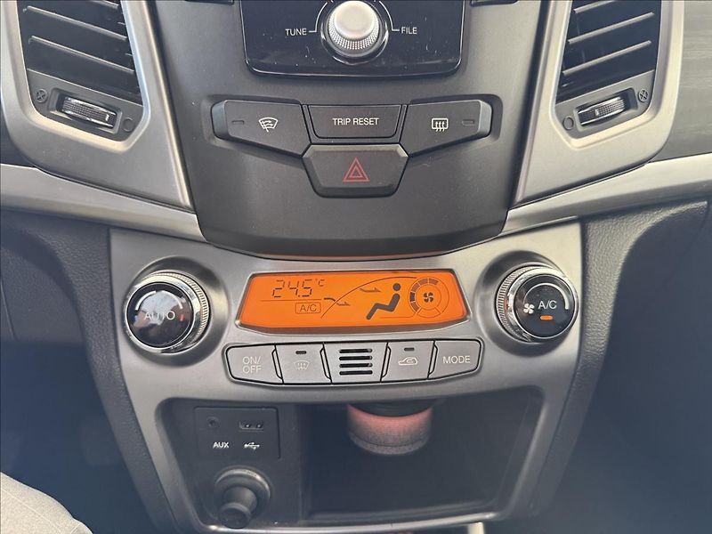 SsangYong Korando 2,0   110 kW,SERVISKA,4x4, - fotka 15 z 25