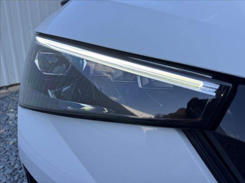 Škoda Scala 1,5 TSI MonteCarlo DPH 1maj ČR - fotka 8 z 50