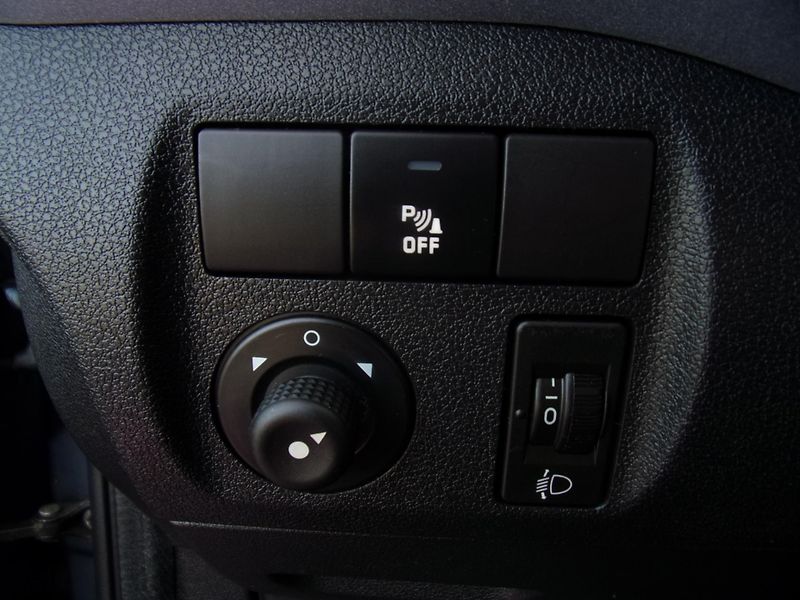 Citroën Berlingo (2009) 1,6i KLIMA VÝHŘEV  - fotka 22 z 31