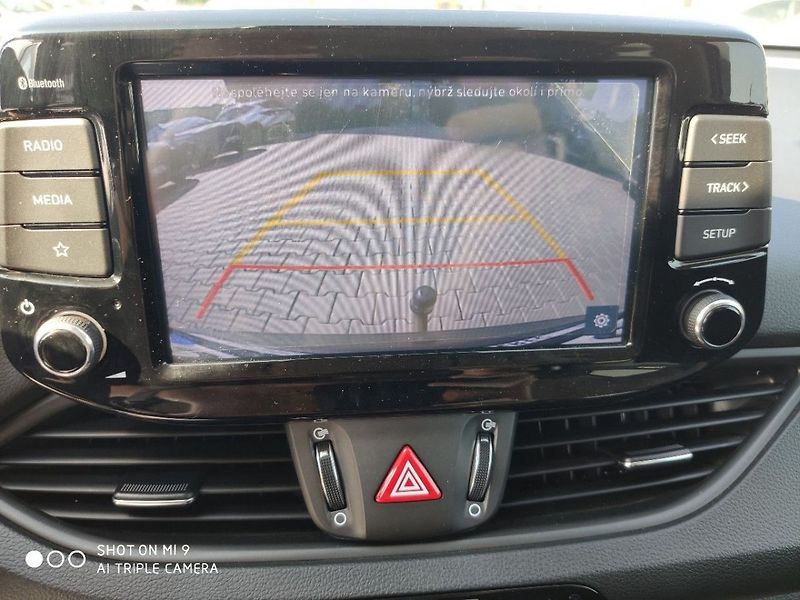 Hyundai i30 1,5 - fotka 8 z 9