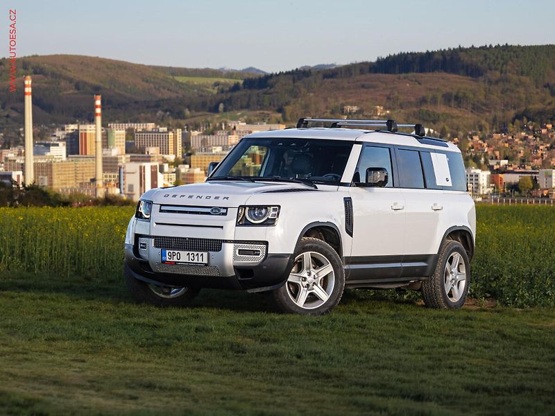 Land Rover Defender (2022) 3.0 D SE D250, 2.maj,ČR - fotografie inzerátu