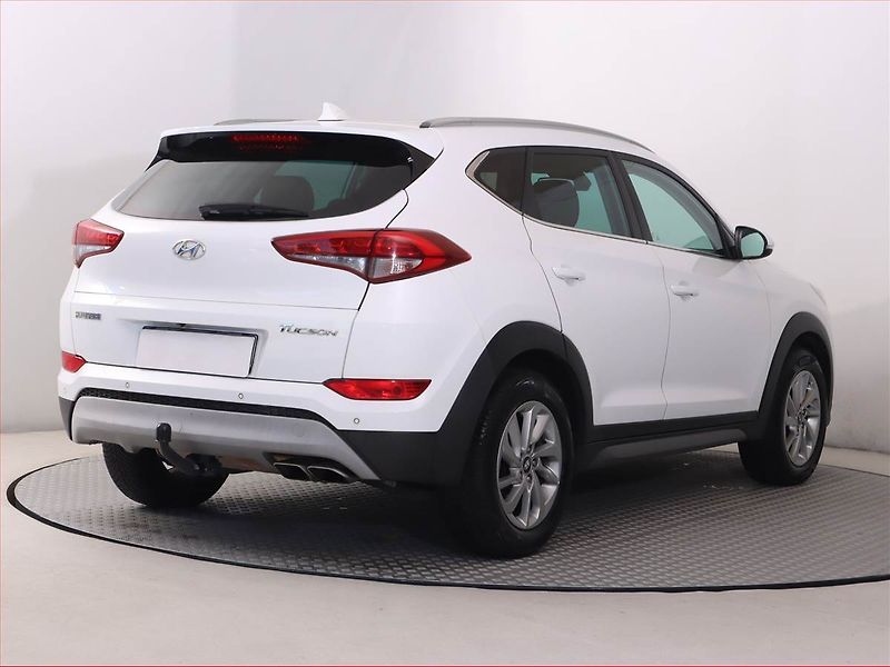 Hyundai Tucson (2016) 1.6 T-GDI, Navi, Bi-Xenony - fotka 5 z 18