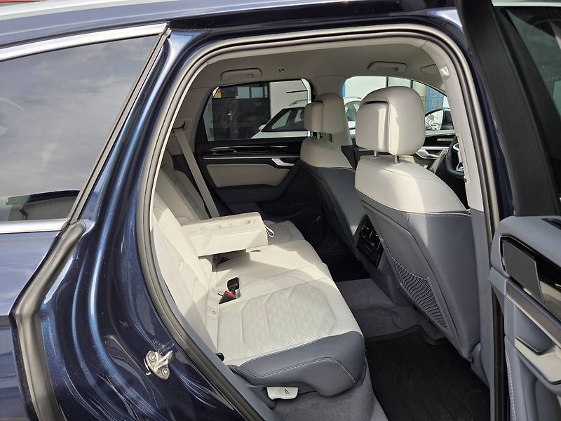 Volkswagen Touareg (2026) Final Edition R-Line 3.0 TDI 2 - fotka 53 z 57