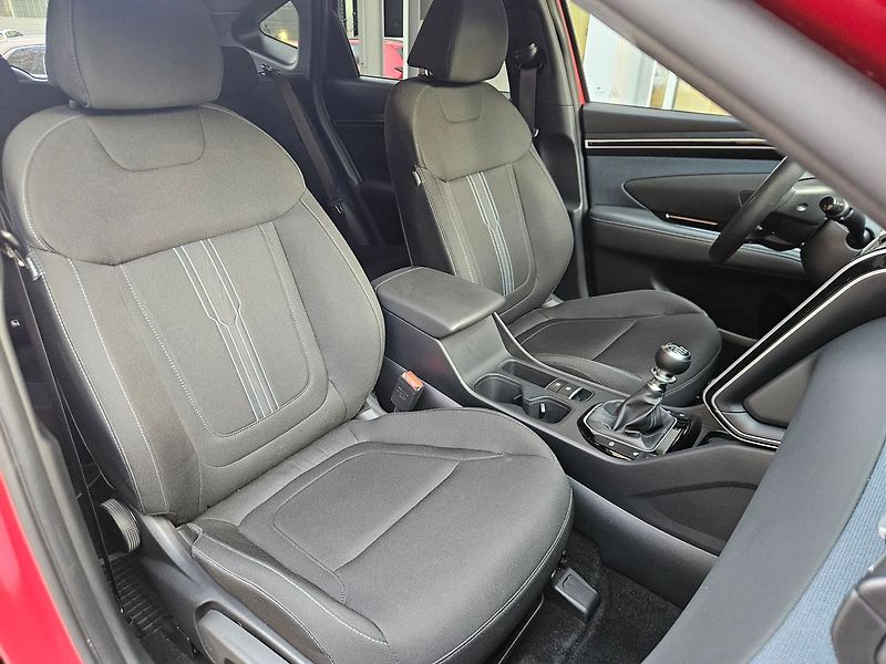 Hyundai Tucson 1,6 CRDi, Smart Navi, 2.maj. - fotka 30 z 36
