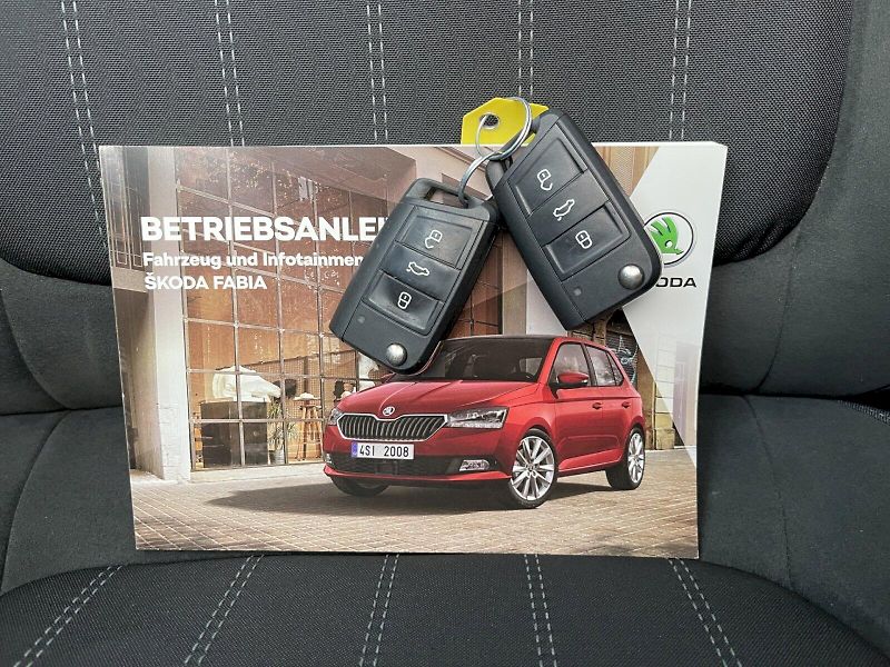 Škoda Fabia (2018) 1.0 TSI 70kW Style Plus combi - fotka 33 z 34