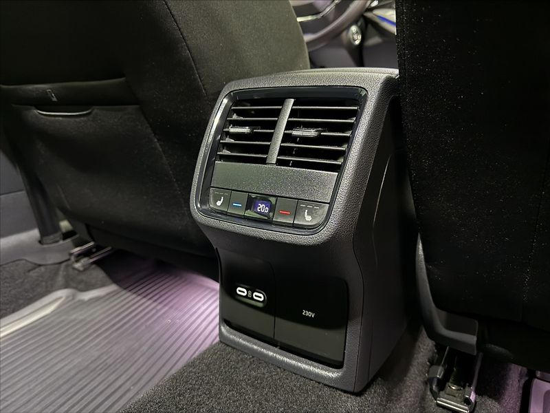 Škoda Octavia 1,5   TSI DSG 110KW CLEVER TOP - fotka 30 z 41