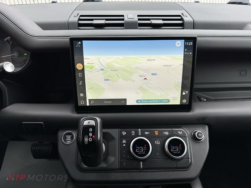 Land Rover Defender D300-R DYNAMIC-BLACK-R22 - fotka 30 z 41