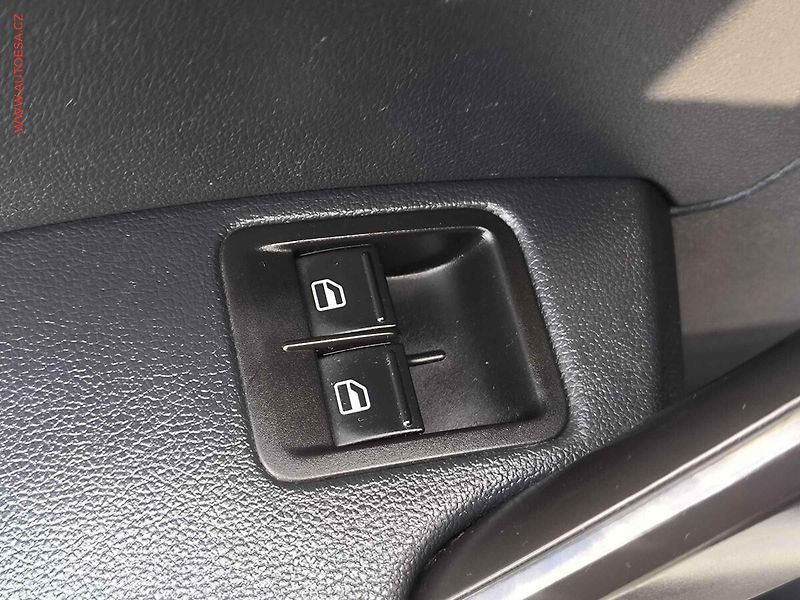 Volkswagen Caddy (2019) 1.4TGi MAXi, AC, vyhř.sed - fotka 17 z 21