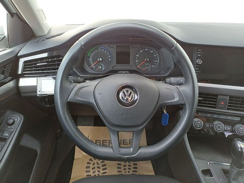 Volkswagen Bora elektromotor 100 kW - fotka 10 z 22