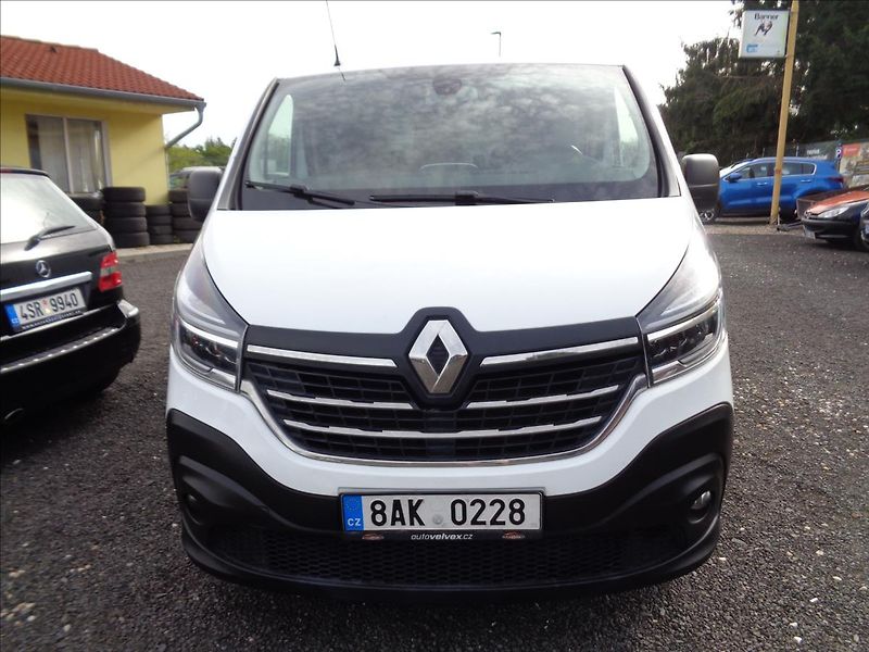 Renault Trafic 2,0   automat - fotka 2 z 15