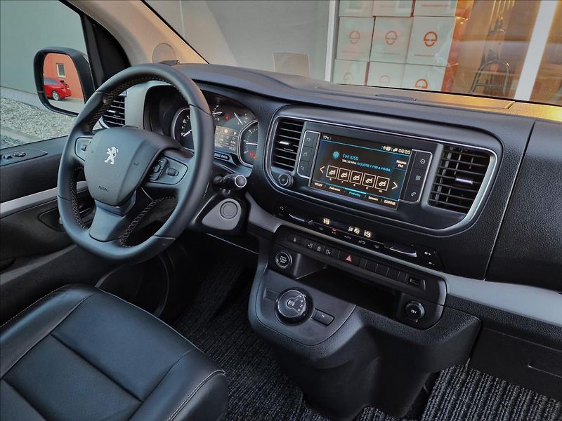 Peugeot Traveller 2.0HDI ALLURE L3,ČR,1.Majitel - fotka 38 z 49