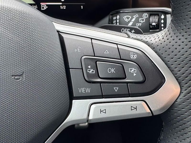 Volkswagen Touareg TDI 210kW R-Line Pano HuD DYN - fotka 18 z 28