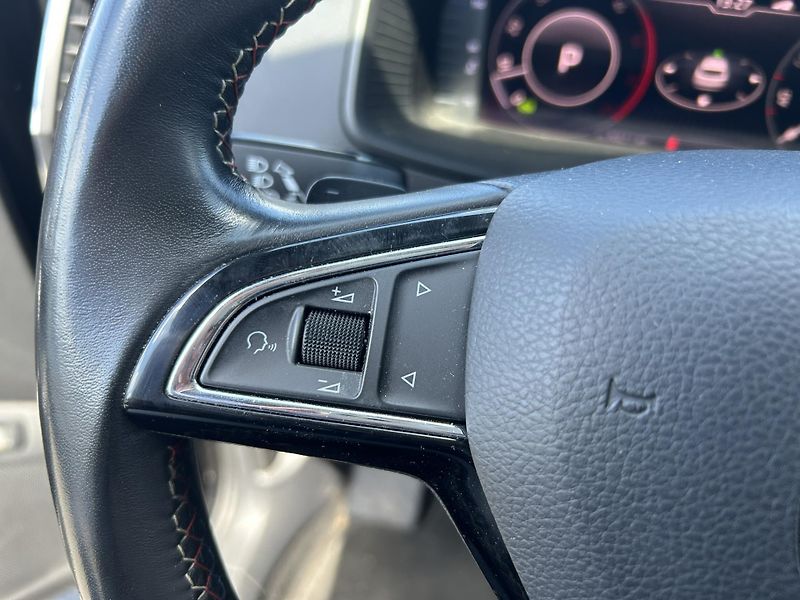 Škoda Karoq Style EDICE 100 DSG 1,6 TDi 85 - fotka 15 z 25