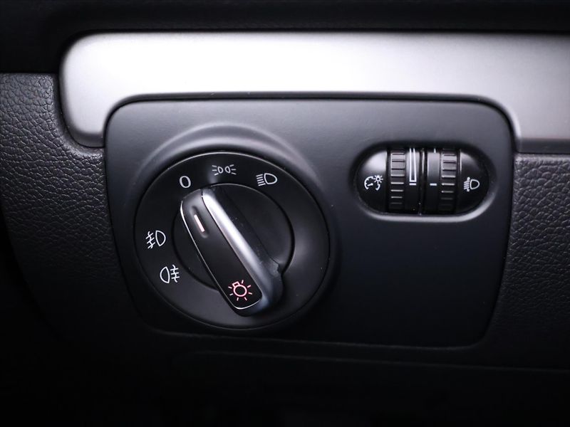 Volkswagen Golf Variant 1,6 TDI 77kW DSG Aut.klima CZ - fotka 15 z 26