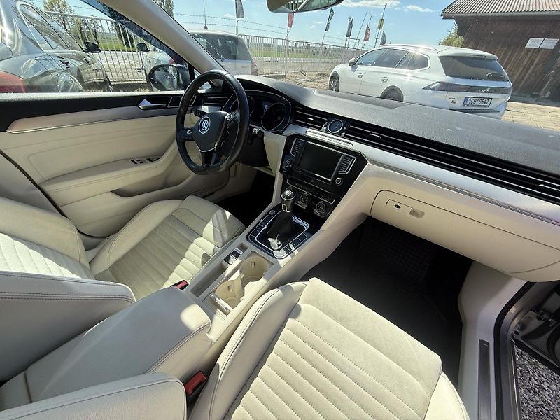 Volkswagen Passat (2017) 2.0 tdi 110kw Top!!! - fotka 35 z 40