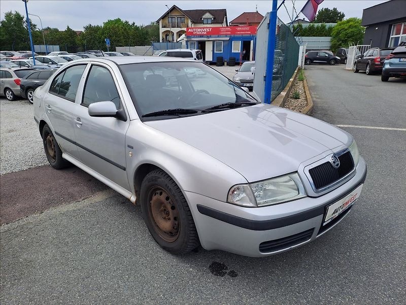 Škoda Octavia 1,9 TDI - fotka 2 z 13