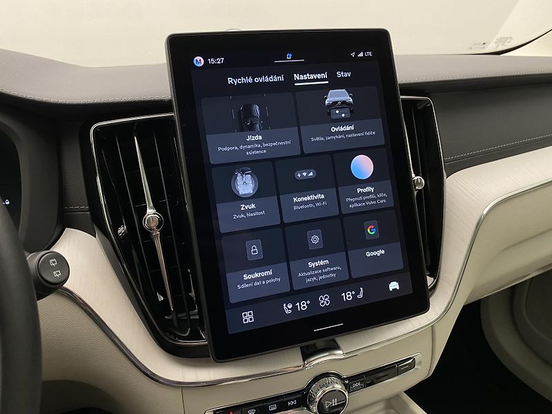 Volvo XC60 T8 AWD RECHARGE DARK ULTRA CZ - fotka 49 z 67
