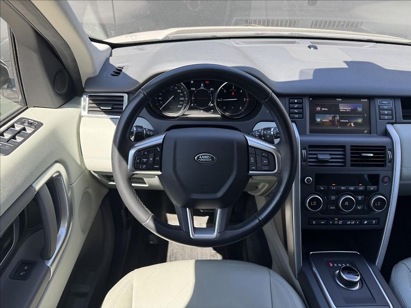 Land Rover Discovery Sport 2,0 TD4 150k SE AWD - fotka 16 z 34