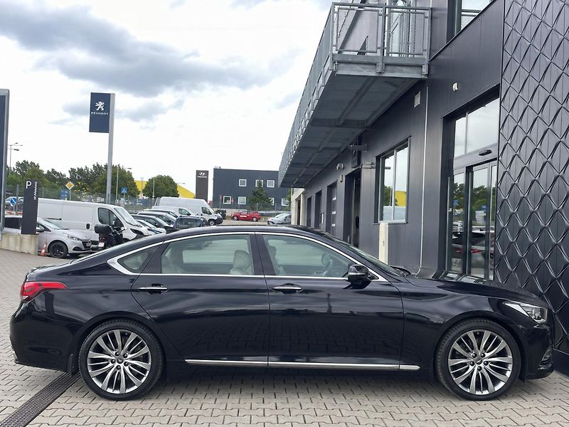 Hyundai Genesis EXCLUSIVE 3.8 GDI V6 4x4 232kW - fotka 9 z 33