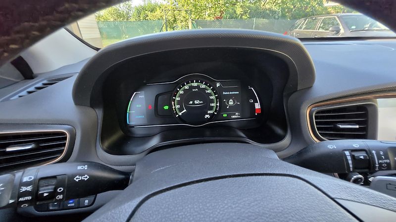 Hyundai Ioniq ELECTRIC DRIVE 88KW STYLE  - fotka 40 z 48