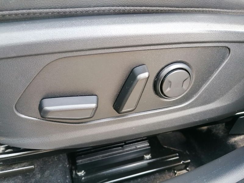 Hyundai Tucson (2021) 1.6 CRDi 100kW 48V Feel - fotka 29 z 41