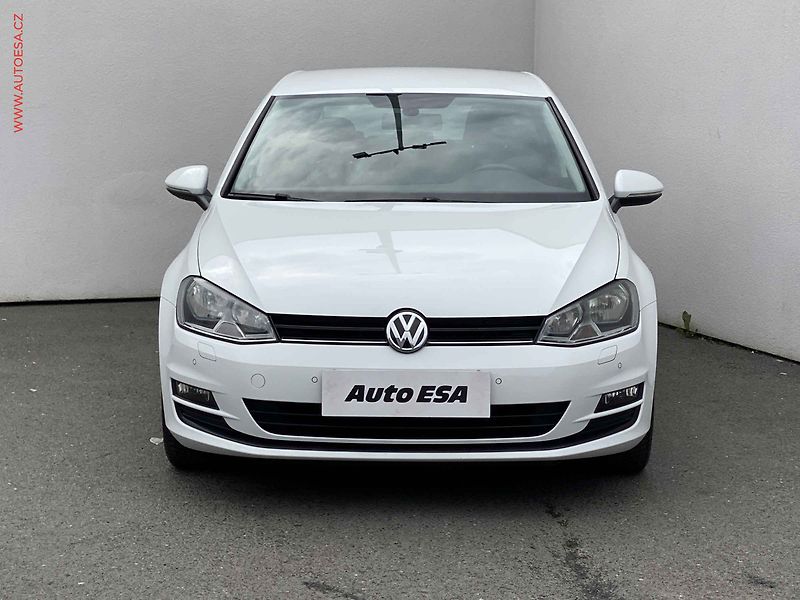 Volkswagen Golf (2014) 1.2 TSi, CUP, výhřev sed - fotka 2 z 16