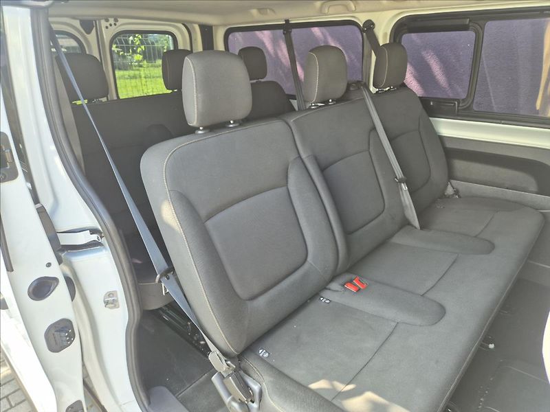 Renault Trafic 1,6 DCI 9 Míst L2 Long 2xKlima - fotka 17 z 26