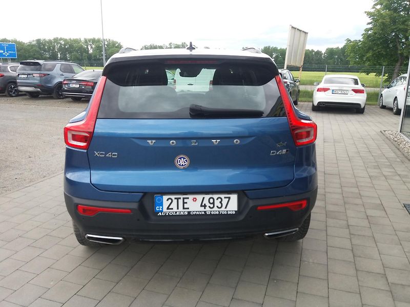 Volvo XC40 2.0D4,140kW,AWD R- DESIGN !! - fotka 5 z 23