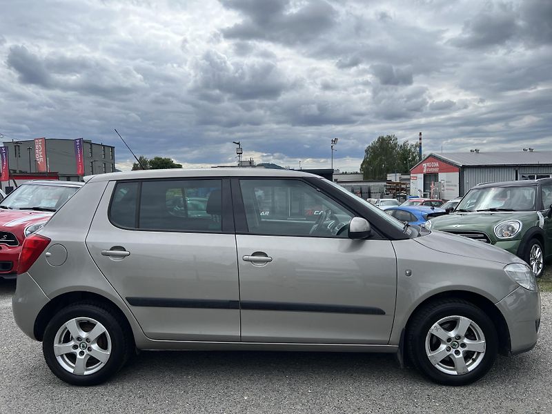 Škoda Fabia 1.2i 12v KLIMA KOUPENO V ČR - fotka 8 z 35