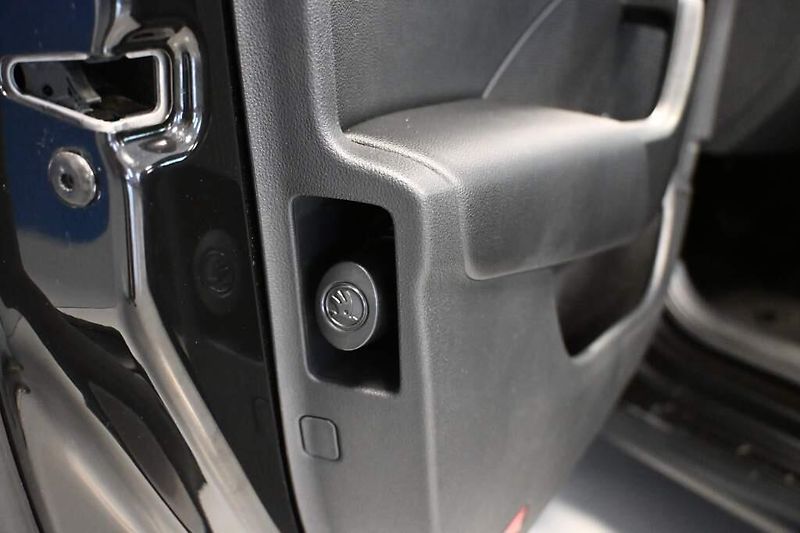 Škoda Octavia (2023) 2.0 DSG LED VIRTUAL TDI - fotka 24 z 32