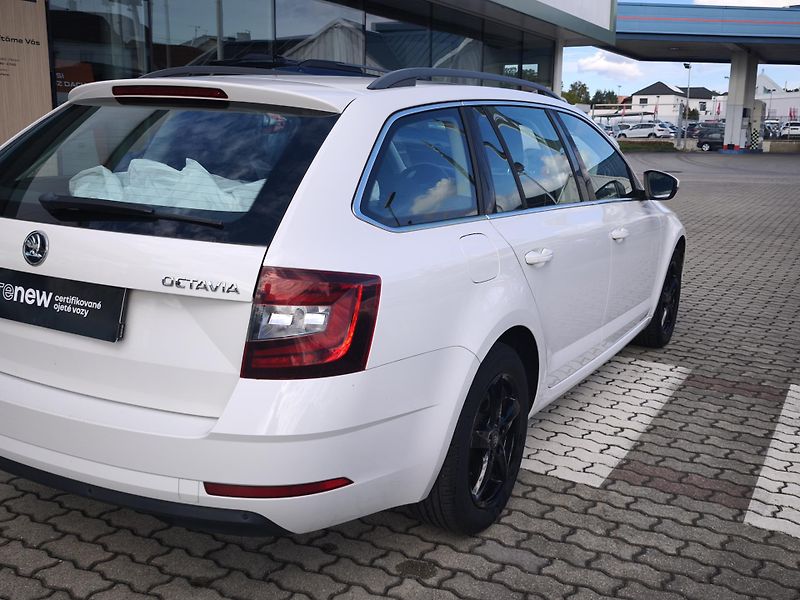 Škoda Octavia 2017 ČR 1.6 TDI 85kW STYLE - fotka 25 z 30