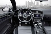 Volkswagen Golf R Variant.