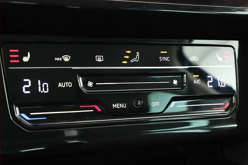 Volkswagen Passat (2023) Elegance 2.0 TDI - fotka 18 z 20