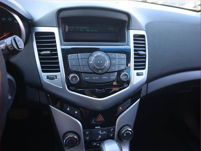 Chevrolet Cruze (2012) 2.0 VCDi, Automat, Serv.kniha - fotka 12 z 17