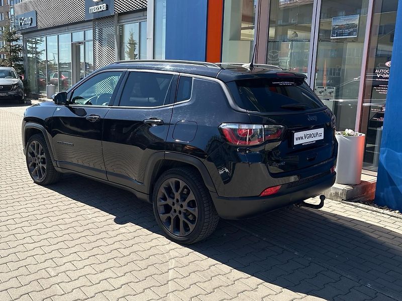 Jeep Compass (2020) S Limited PHEV 190k - fotka 17 z 37