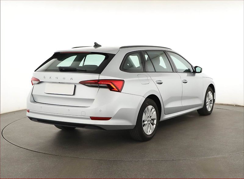 Škoda Octavia (2023) Ambition 2.0 TDI, ČR,1.maj - fotka 5 z 16