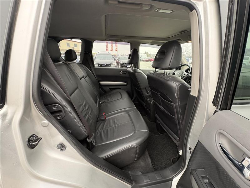 Nissan X-Trail 2,0 dCi 127kW 4x4 Výbava,Or.Km - fotka 29 z 35