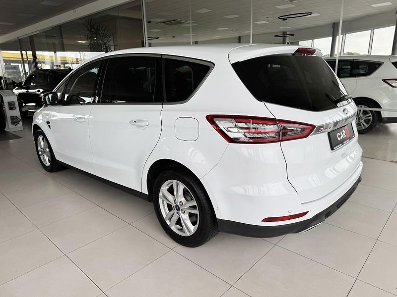 Ford S-MAX 2,0TDCi EB*140kW*AT8*REZERVACE - fotka 7 z 35