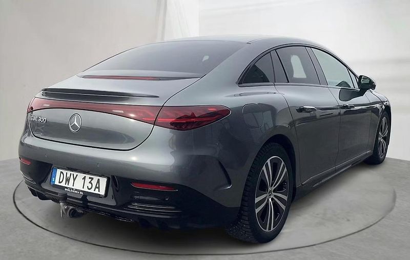 Mercedes-Benz EQE 300 AMG NIGHT 360k Tažné BLIS - fotka 2 z 15