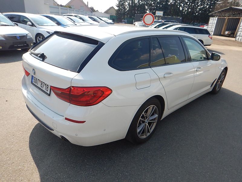 BMW Řada 5 520D XDRIVE - fotka 7 z 26