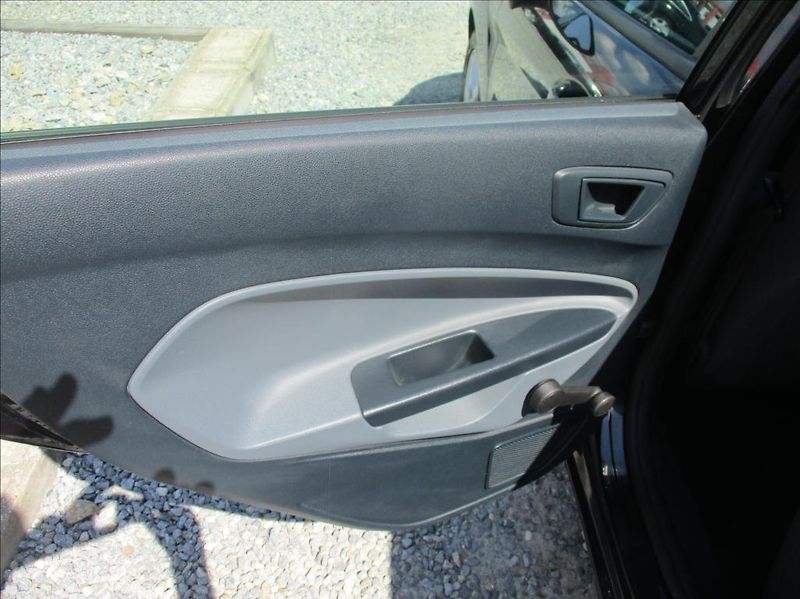Ford Fiesta 1,2 i, klima, serv. kniha, - fotka 10 z 31