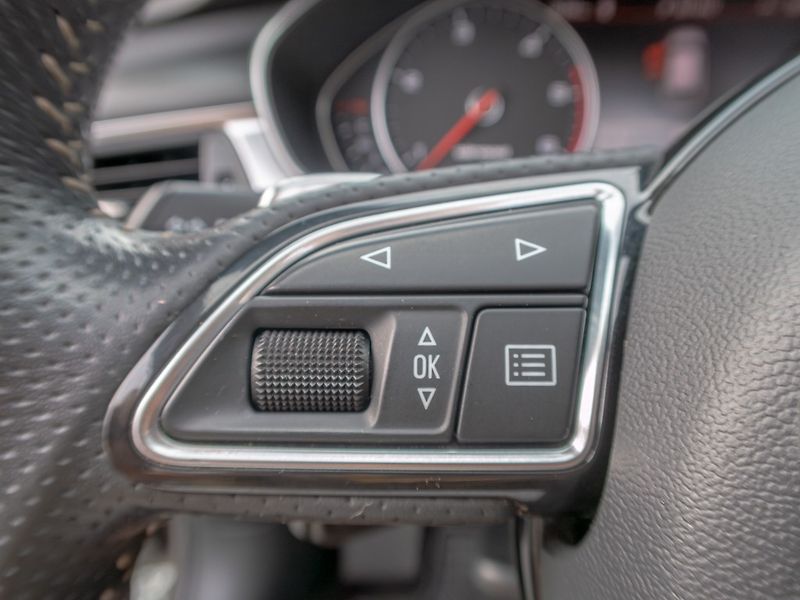 Audi A6 Allroad (2014) 3.0TDI 180KW – VÝBAVA - fotka 19 z 44