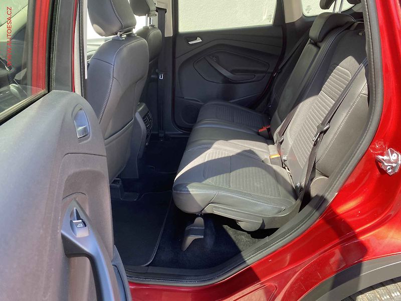 Ford Kuga (2017) 2.0 TDCi 4x4, Titanium, AT - fotka 10 z 18